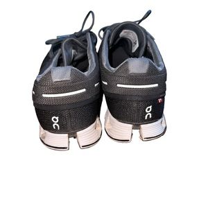 On cloud men’s shoes